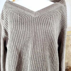 New without tag RD style size M knitted sweater